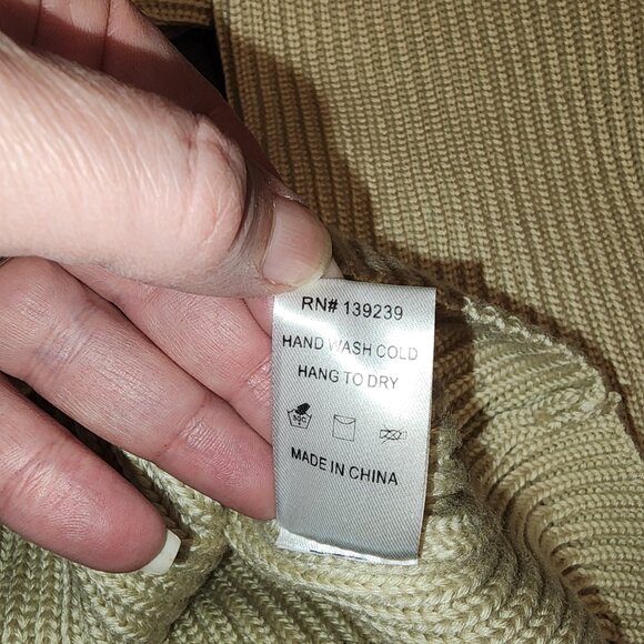 Tuckernuck Pomander Place Mockneck Sweater Tan NWT Med - Picture 9 of 9